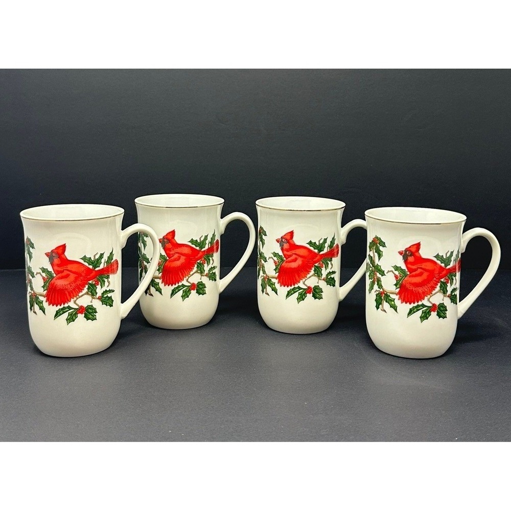 Lefton Christmas Cardinal Holly Mugs Set of 4 Red Bird Gold Trim 1062 Japan